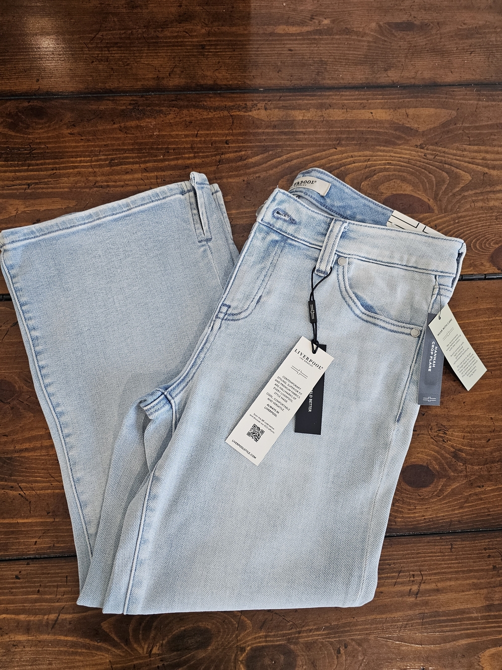 Liverpool Light Wash Wide-Leg Flare Cropped Jeans Women's Sz 2/26 NWT - Picture 5 of 10